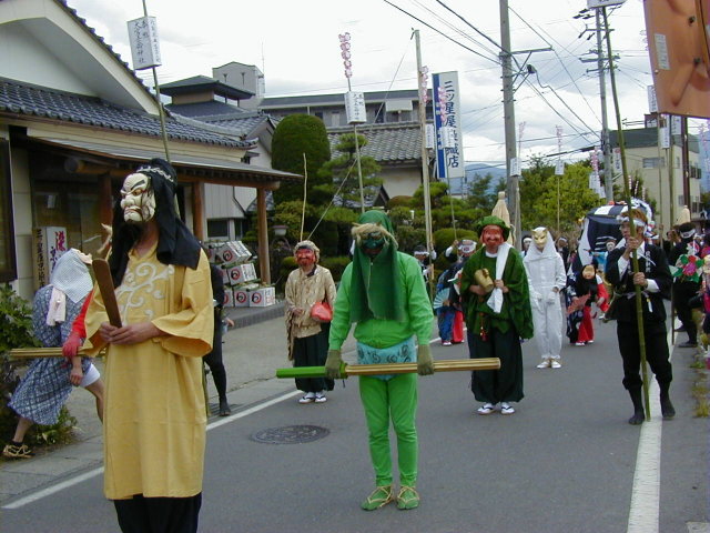 �����q����