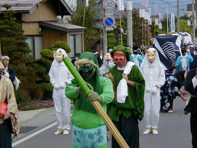 �����q����