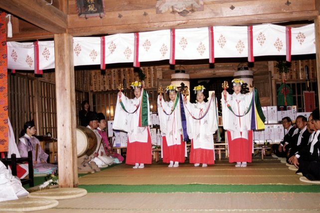 ���ޏ�����ɂ�镑��